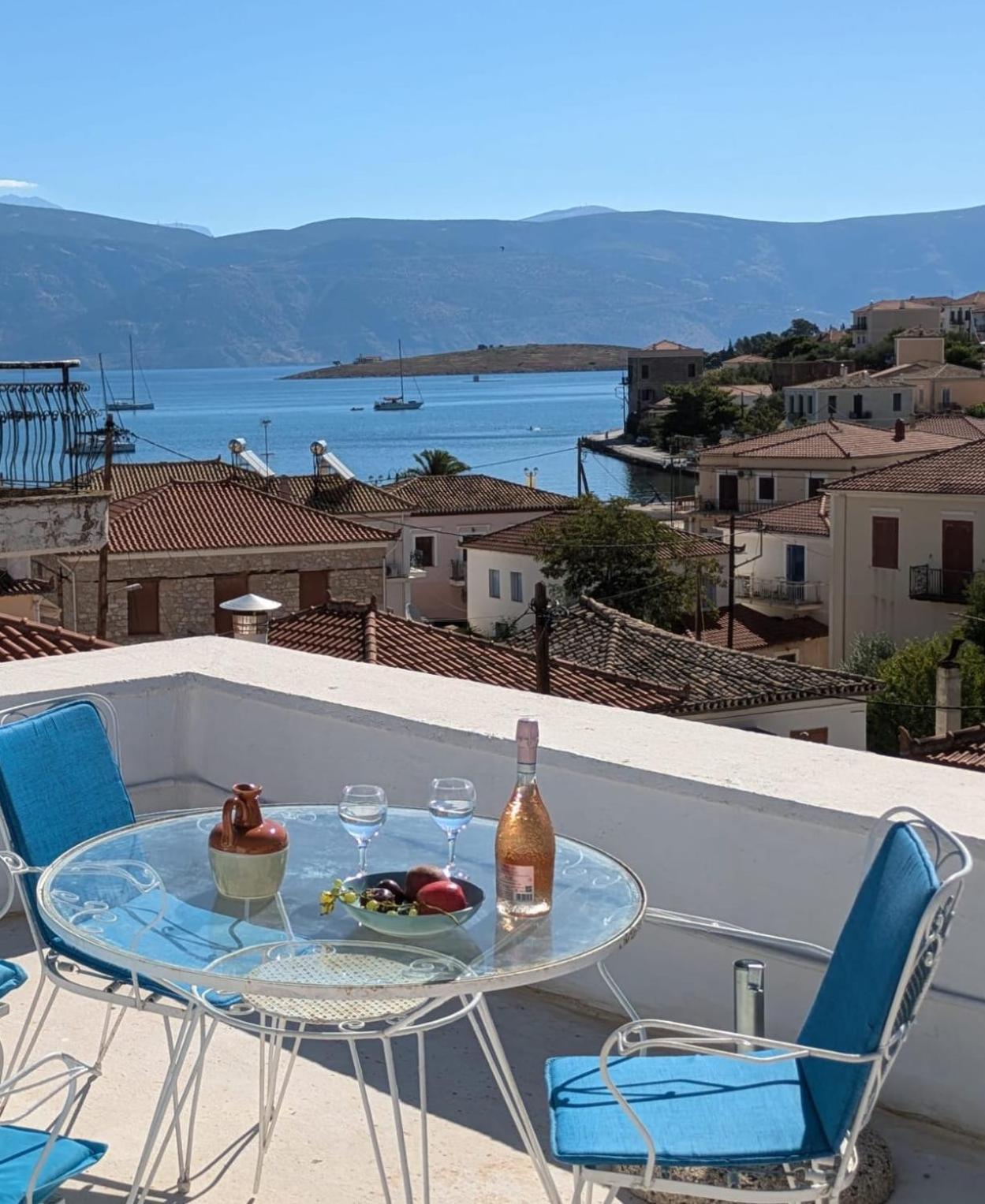Galaxidi Authentic Rooftop House Exterior foto